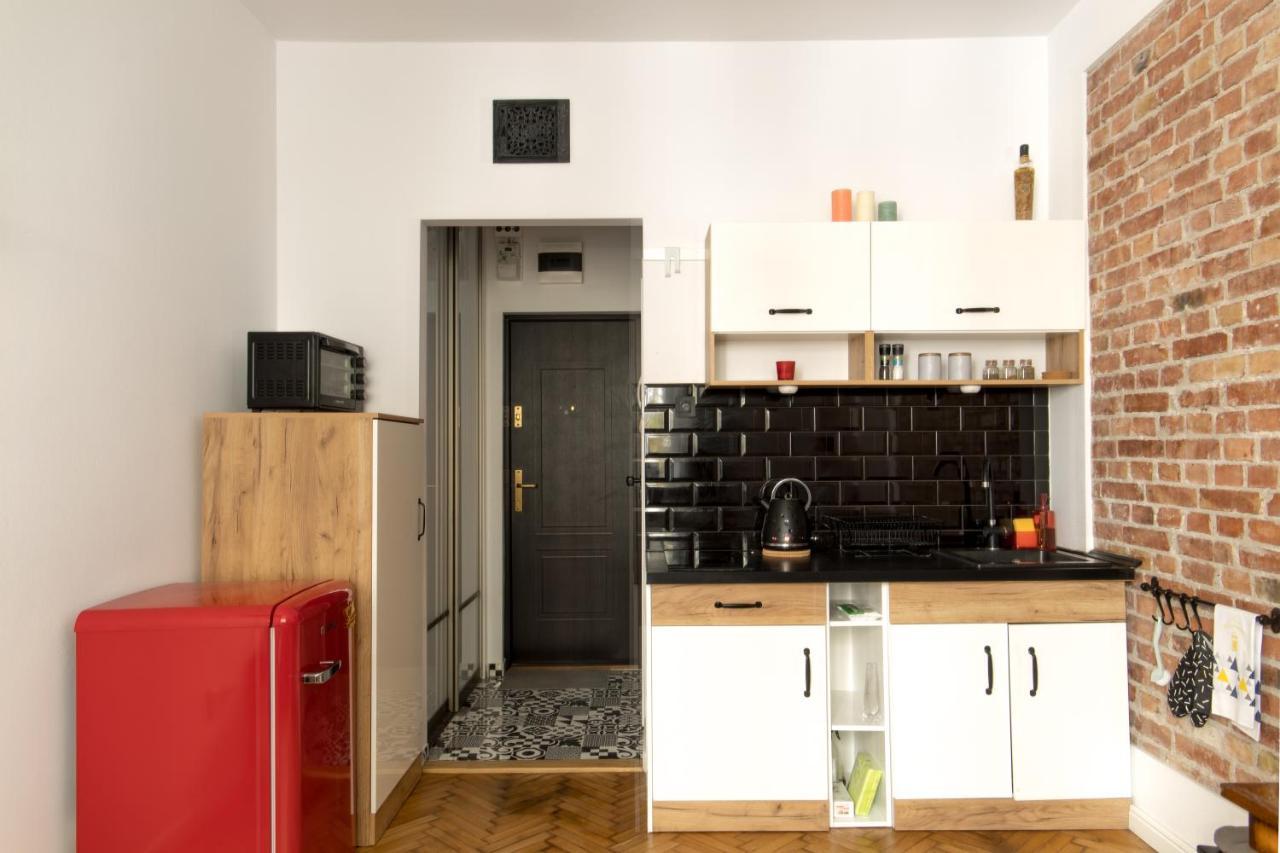 Poznanska Apartament Studio Appartamento Varsavia Esterno foto